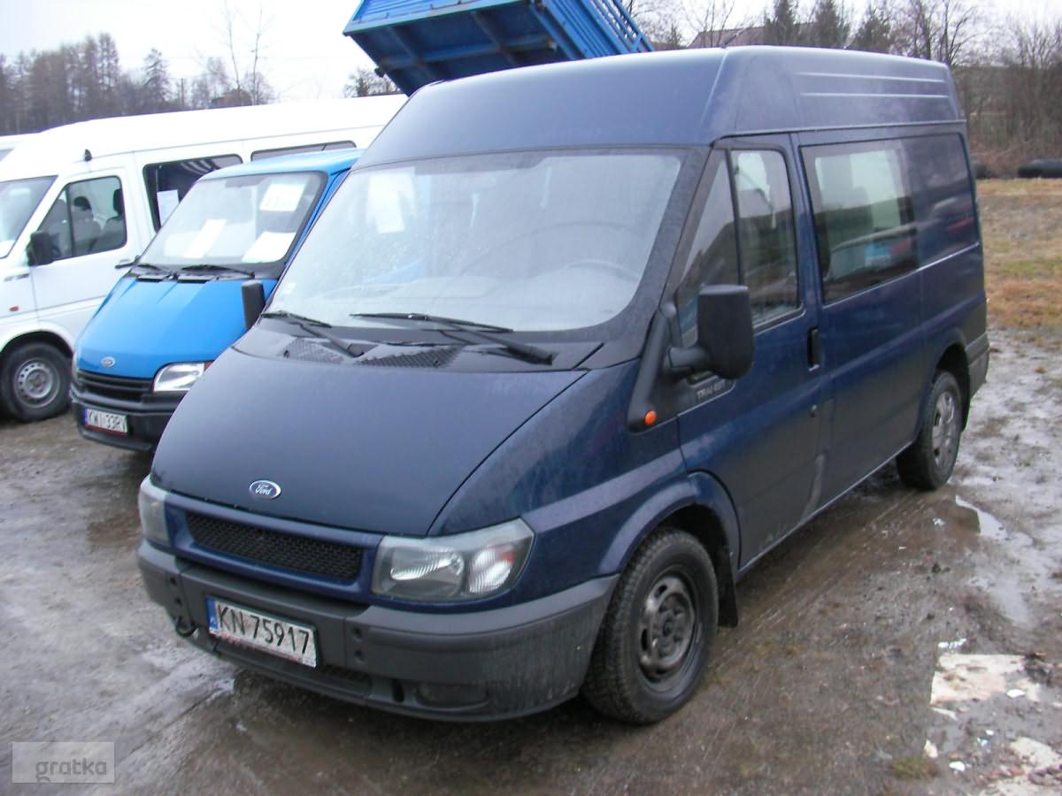 Ford Transit Combi : купить новый, комплектации и цены ...